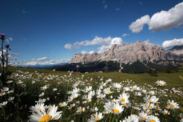 Hikes in Alta Badia Image: Hikes in Alta Badia